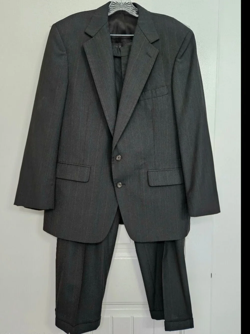 Pronto Uomo Platinum Men's Pinstripe Suit 2PC Gray Charcoal Pleated Cuffed 40W